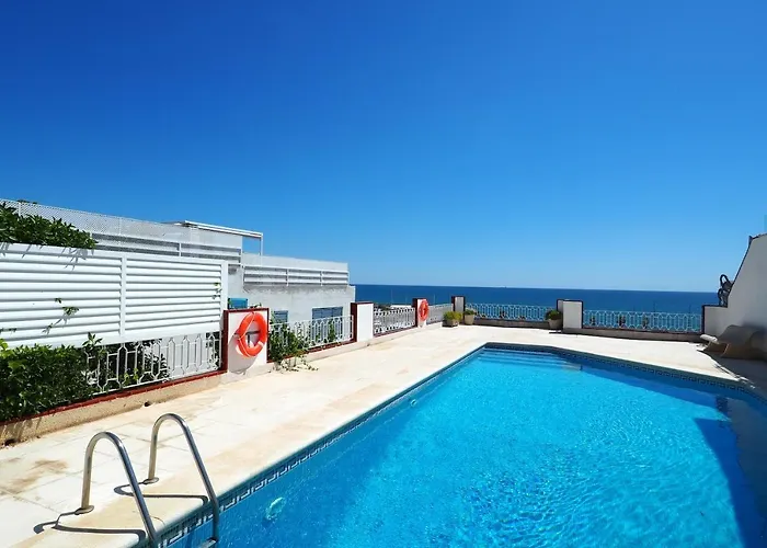 The Moonlight Seaview By Hello Homes *