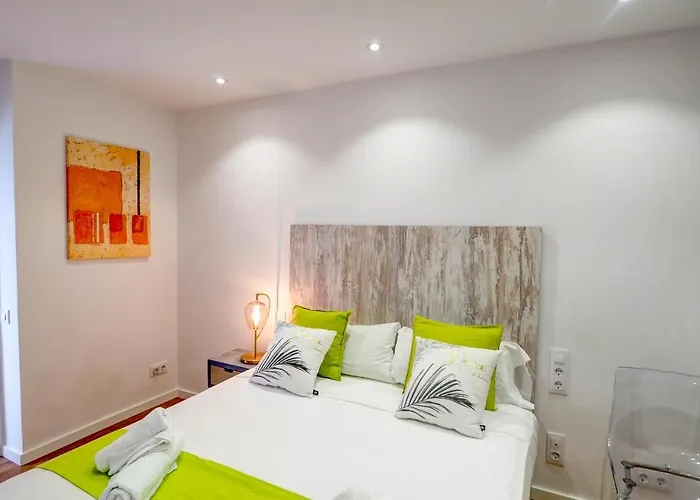 The Moonlight Seaview By Hello Homes *