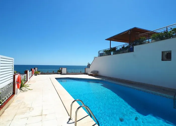 The Moonlight Seaview By Hello Homes シッチェス