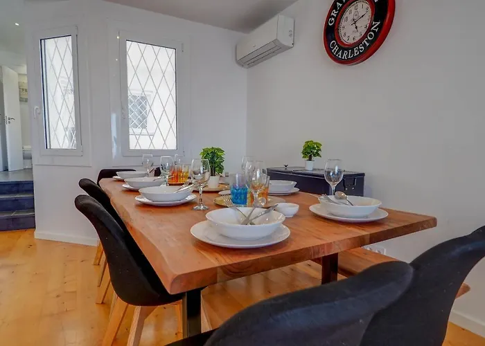 The Moonlight Seaview By Hello Homes