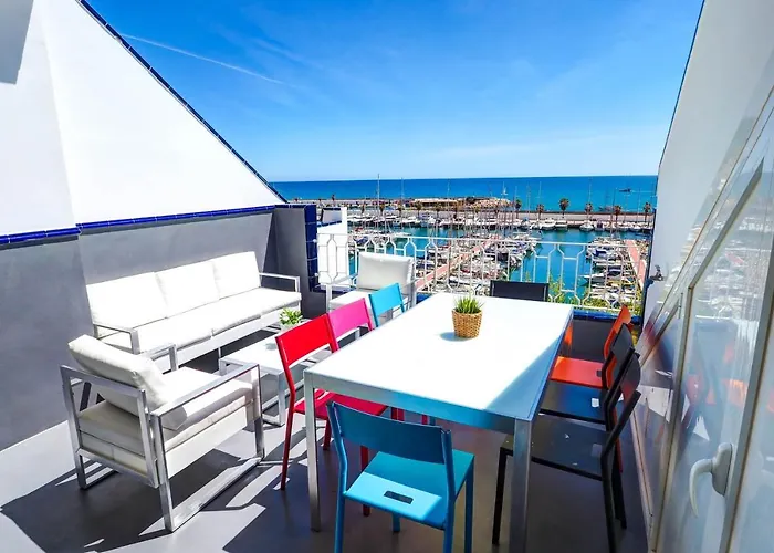 The Moonlight Seaview By Hello Homes 锡切斯
